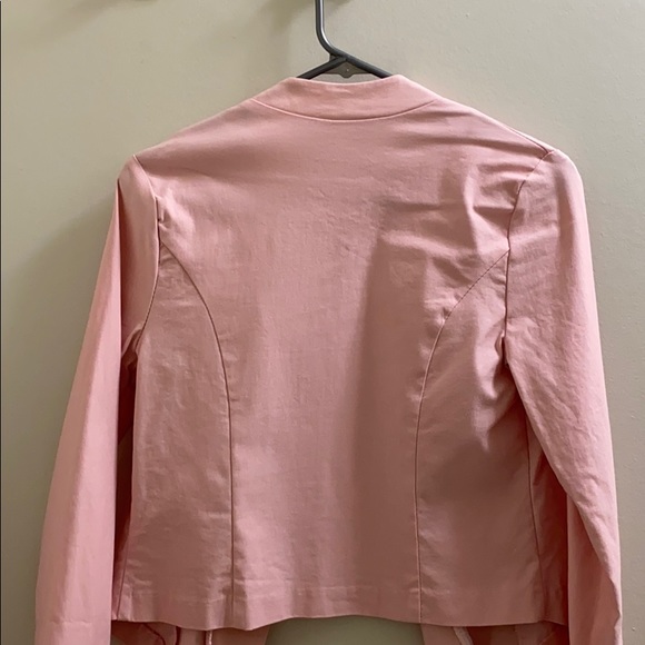 💜4/$30 - cute pink blazer - Picture 2 of 2